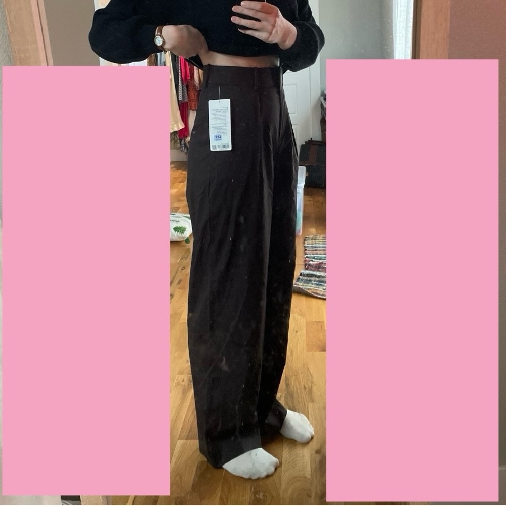 Lululemon High Waisted Pleated Trouser